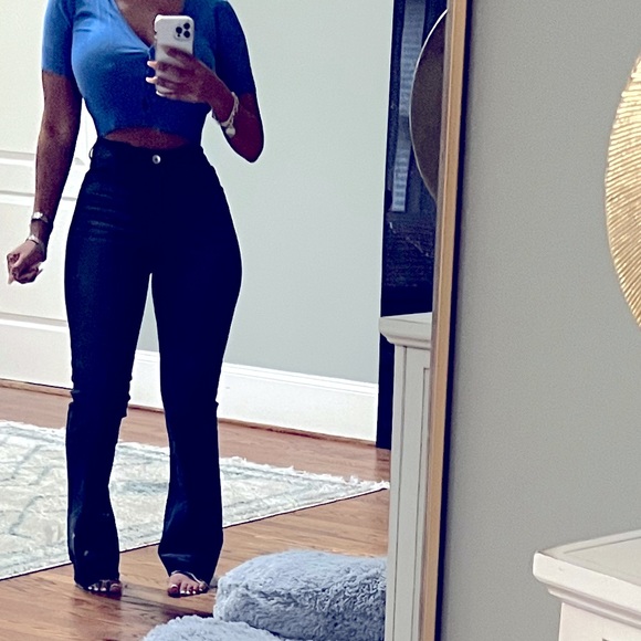 Kensie Hi Rise Long Flare Jeans. Size 29. Super Stretch! Inseam 43’ - Picture 8 of 8